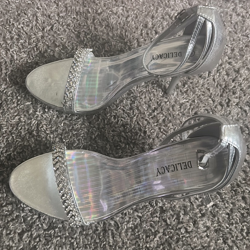 Heels size 8 in women’s